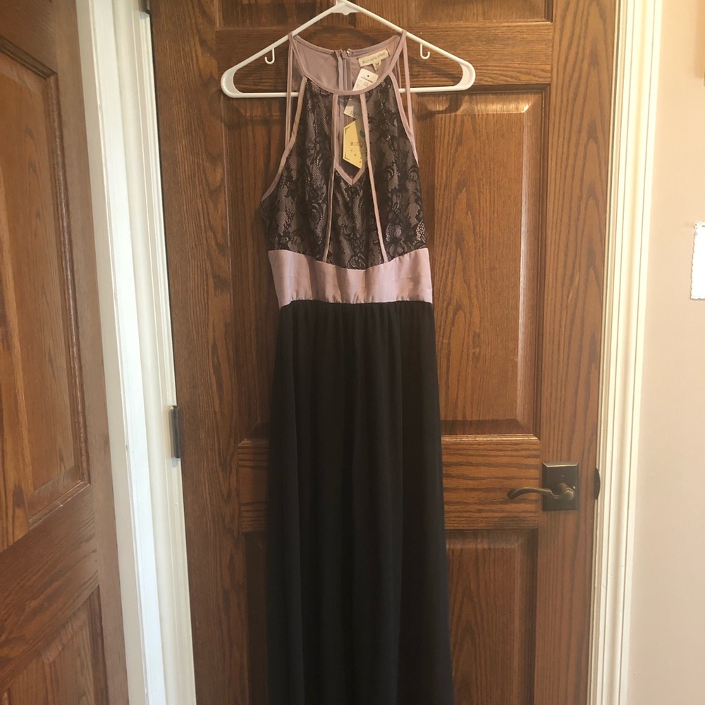 BRAND NEW NEVER WORN MAXI DRESS
